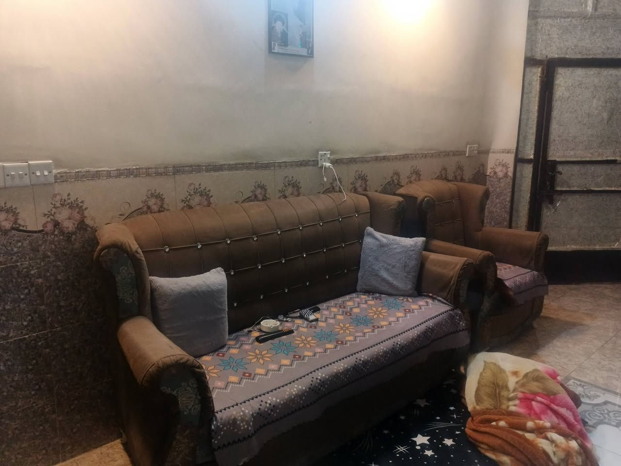 السلام عليكم تخم 10مقاعد 5قطع للبيع بي ضرار بصيطه سعره350وبي مجال عنوان بغداد زعفرانيه واي ستفسار خاص مفتوح رقم هاتف ***********بي وتساب
