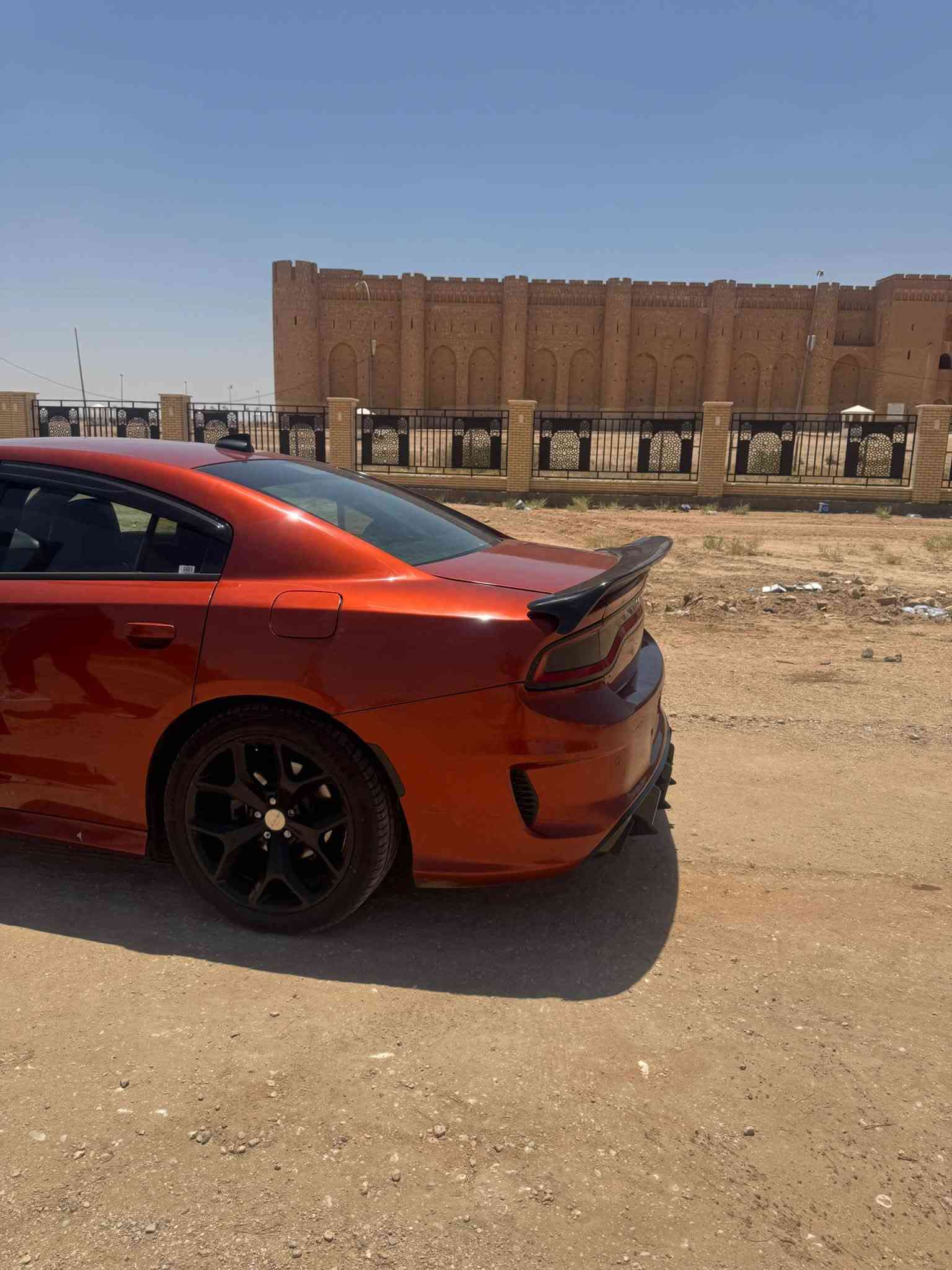 السلام عليكم 
دوج تشارجر دايتونا 2021
محرك 5700 V8
ماشية 46 الف 
السياره حادثها بالمنشور موجود 
باسمي هزه بعدها ممنتهيه يعني كبل تحول

السياره كشنات تدفئة تبريد الخلفيه تدفئة 
بيها سوبر تراك باك 
حلوه السياره 
عارضها ب185 وبيها للشراي 
رقمي ***********
