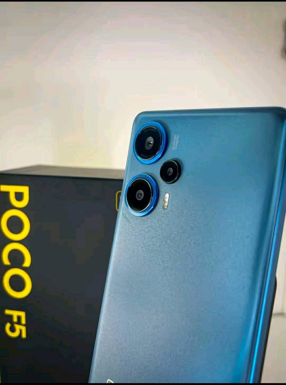 ✨ جهاز POCO F5 ✨
📱 الذاكرة: 256 جيجابايت
⚡ الرام: 12 + 12 جيجابايت
✨ النظافة: 100/100 (أخو الجديد)
🎮 الأداء: يدعم ببجي 90 فريم
📍 المكان: الفلوجة
💰 السعر: 280 ألف
📞 زين (اتصال + واتساب): ***********
💬 أو المراسلة عبر الخاص على الصفحة.
ممكن تكلي شنو وضع الجهاز بالتفصيل: بيه أي خدش/ضربة/مشكلة بالشاشة أو الظهر، لو فعلاً نضيف 100/100؟: 
نظيف ١٠٠/100
هل متوفر وياه الكرتونة الأصلية، الشاحن، السلك، والملحقات كلها؟ وإذا أكو ضمان/فاتورة شكد باقي عليه؟: 
متوفر كلشي بس الضمان معرف
شنو سبب البيع؟ وهل السعر 280 ألف نهائي لو أكو مجال للتفاوض البسيط؟: 
سعر بي مجال قليل جدا السبب اشتريت جهاز ثاني
الجهاز استخدامه شكد تقريباً وشنو حالة البطارية والشحن هسه: بيه تهنيگ، حرارة، أو أي عطل؟: 
كلشي مابيه استخدمته اقل الشهرين
المكان بالفلوجة وين تحديداً؟ وتريد تسليم يد بيد لو ممكن توصيل/شحن؟: 
لا يد ب يد