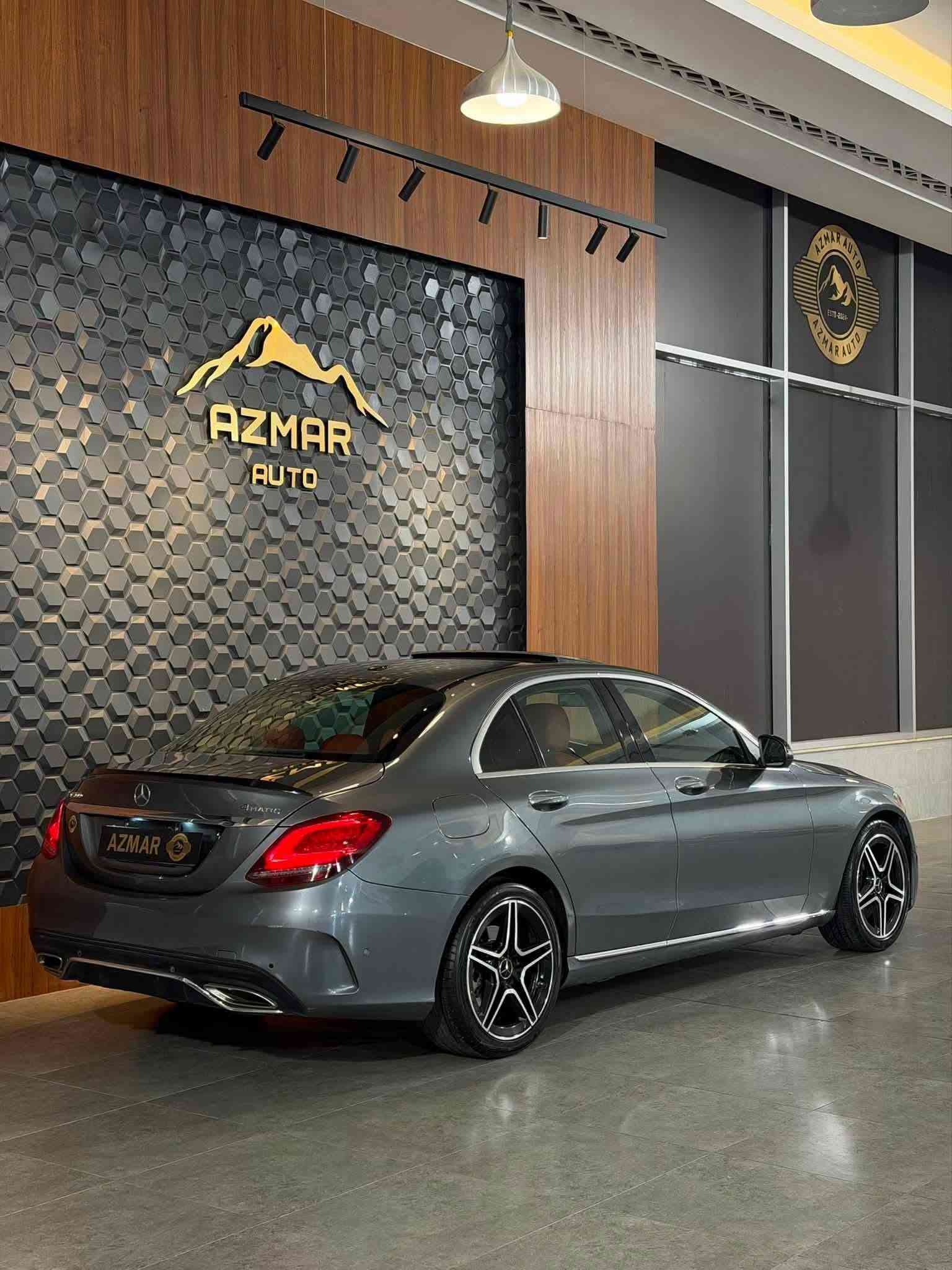 Mercedes benz C300🇩🇪
سعر مميز : 225$
موديل : 2020
داخل احمر و سماعات برومستر

سلايد 
ماوس
 داخل 64 لون متغير
كشنات كهرباء (3 وضعيات تحكم) 
بك لايت لد  
لايتات زينون (داينمك) 
بصمة تشغيل 
رادار امامي
رادار خلفي
نقطة عمياء
كامرة خلفية دوارة 
داخل جلد احمر (اصل) 
‎شاشة كار بلي 
سستم سماعات برايمستر
ثيمات amg
شاشة ترحيب amg

كير و محرك كلها بشرط بدون فتح و اي خلل

سعر : 225$
للاستفسار : ***********
العنوان: السليمانية المعارض الجديدة شركة ازمر اوتو معرض رقم ٣٤
