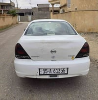 سني • ابيض • ٢٠١١