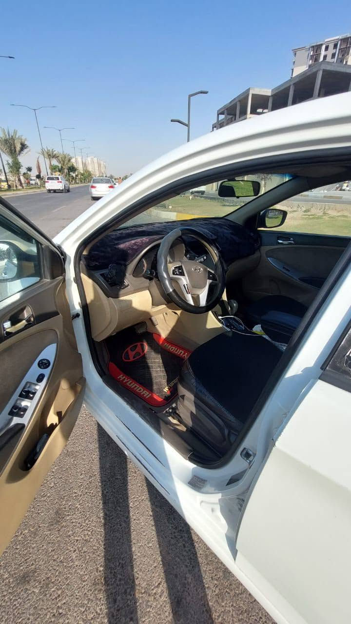 السلام عليكم اكسنت خليجي موديل 2013 رقم اربيل داخل جديد تخم تايرات جديد لوك تدفئة وتبريد فول ماشاء  ومحركهة 1600 دوش ، السيارة قمارة محولبة وبيها بعض الملاحضات :للستفسار والتواصل مع الرقم ***********

