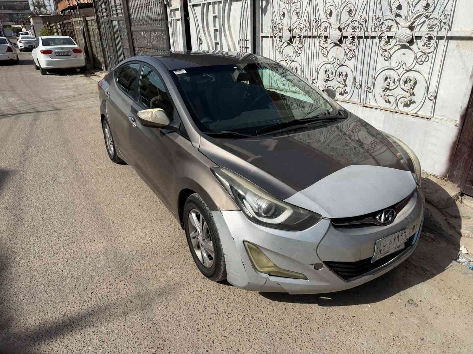 السلام عليكم النترا 15 امريكي حادثها جاملغ امامي مصلح نفسه وبيها باب خلفي كلير من امريكا وباب خلفي صبغ بل عراق بدون دواخل سيارة جاهزة محرك وكير بلاديات تبريد منضومه جديده سياره جاهزه السعر 93 وبيها مجال بغداد الزعفرانيه ***********م***********
