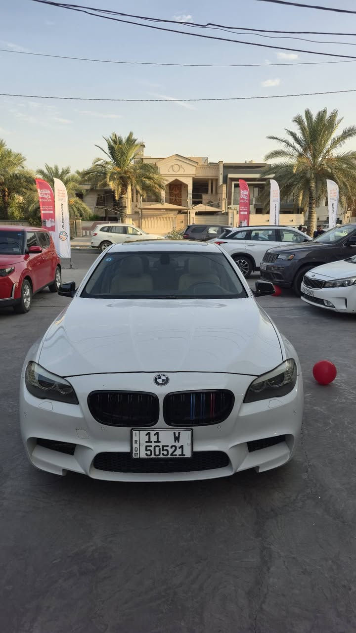 بي ام F10 حجم 535i كير محرك مكفول محرك 6v سلندر تخم تاير تبريد ثلج صدرها جديد سياره جاهزه من كلشي 
بيها فقط جاملغ صبغ السعر 145 مكاني بغداد 
الاستفسار ***********
