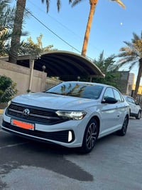 جيتا موديل : 2023 🔥𝐕𝐎𝐋𝐊𝐒𝐖𝐀𝐆𝐄𝐍 𝐉𝐄𝐓𝐓𝐀 S 🚘 لون ابيض💦 حجم المحرك : 1.5L TU...