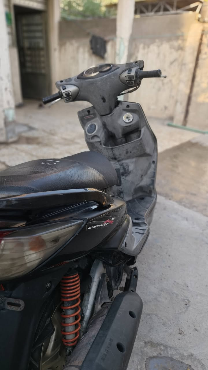 سلام عليكم سكنس 140دراجه بلادي من كفرات من كهربائيات  دراجه نكره سلف الدراجه ياباني الدراجه كله ختم واحد السعر  مليون و 100وبيها مجال حك الجيه التواصل ***********
