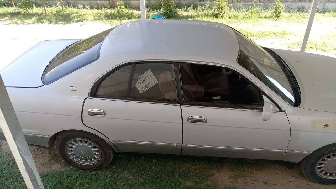 السلام عليكم سياره بطه نضيفه رقم نينوى سنويه ل 27 الماني شرط التحويل محرك ثنين ونص 2500 كير ومحرك شرط موديل 95 كمبريسر تبريد عاطل مراوس بسيارة حديث انطي ورقتين بالشهر
مكان السياره الشرقاط الخضرانيه 
*********** 
***********

السعر 58$
