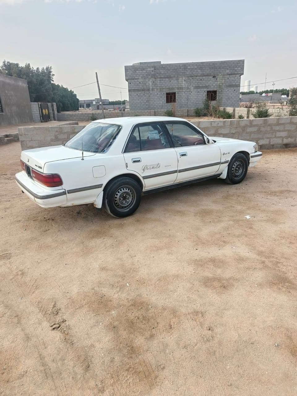 كروسيده كربلائي موديل 92 رقم 
بصرة باسمي سنويه 28 مشروع وطني مكينه ونجي جديده مكان السياره سفوان
السعر 39 ورقه ***********
