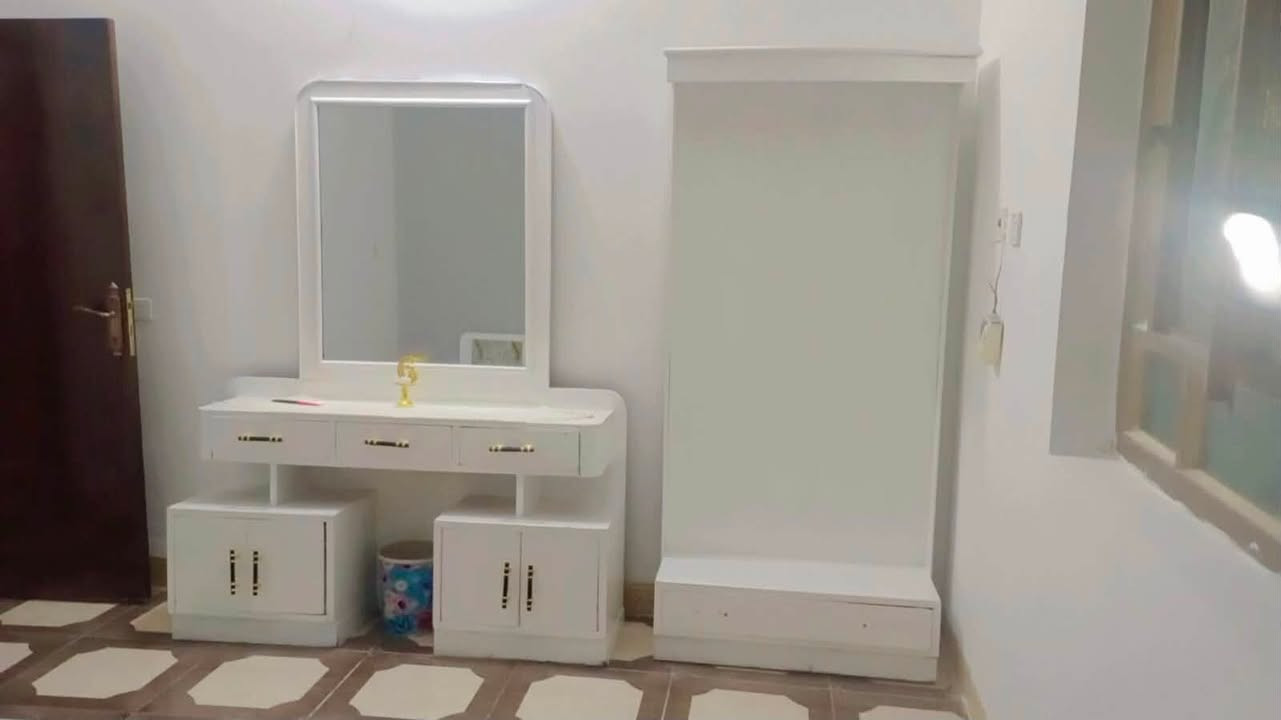 بسم الله الرحمن الرحيم (وَقُلِ اعْمَلُوا فَسَيَرَى اللَّهُ عَمَلَكُمْ وَرَسُولُهُ وَالْمُؤْمِنُونَ ۖ ) صدق الله العظيم

تم بعون الله تعالى انجاز العمل 

طللسس عااام وسنفره الجدران نقاوة الجدار  

وطلاء الكنتور 

قبل وبعد

ومن الله التوفيق والنجاح 

للأستفسار الاتصال على رقم ( ***********) او مراسله الصفحة
