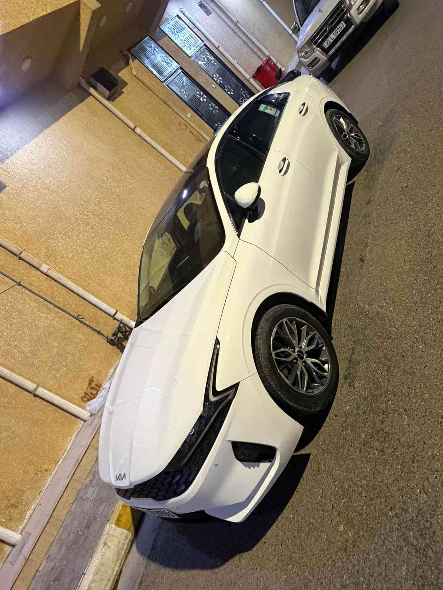 K5 خليجي وكالة نم
موديل ٢٠٢٣ 
فول مواصفات 
رقم اربيل 
بانوراما 
تدفئة كشنات 
ستيرن هيتر 
كشنات جلت اوف وايت 
بصمة تشغيل وابواب 
كفالة عامة مطلقة من الصبغ والتبديل عدا ملاحظة بصيطة جداً بالجاملغ الخلفي 
السيارة جديدة بحالة الوكالة 
ماشية ٤٢ الف كيلو متر 
مكان السيارة الانبار هيت 
السعر 190$ وبيها مجال 
للاستفسار اتصل ***********
