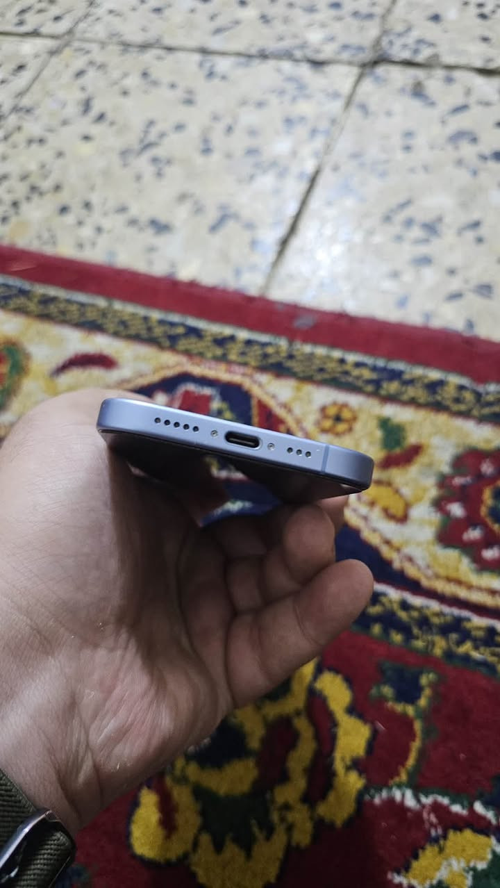سلام عليكم ***********
السعر ٩٥٠ بي مجال بسيط

ايفون ١٧ عادي  ذاكره ٢٥٦ دبل شريحه ( شريحه اكترونيه وشريحه فعليه)
بطاريه ٩٤  اخر تحديث 
كامل ملحقاته كيبل بعده ما مفتوح 
كلش نظيف مكاني بغداد جسر ديالى
