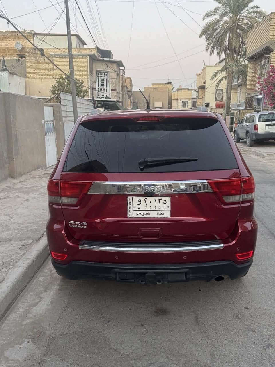 السلام عليكم
جيب لاريدو ١٢ سياره مابيها نقص كفاله مكينه وكير وصدر حادثها جاملغ وكلشي يشغلها عادي او اقل من العادي السياره خير من الله تبريدها ثلاجه بعز الظهر وشرط تمشي بيها ٢٠٠على الدولي الساعه ٢ الظهر  السعر ١٦ وبيها مجال ***********
