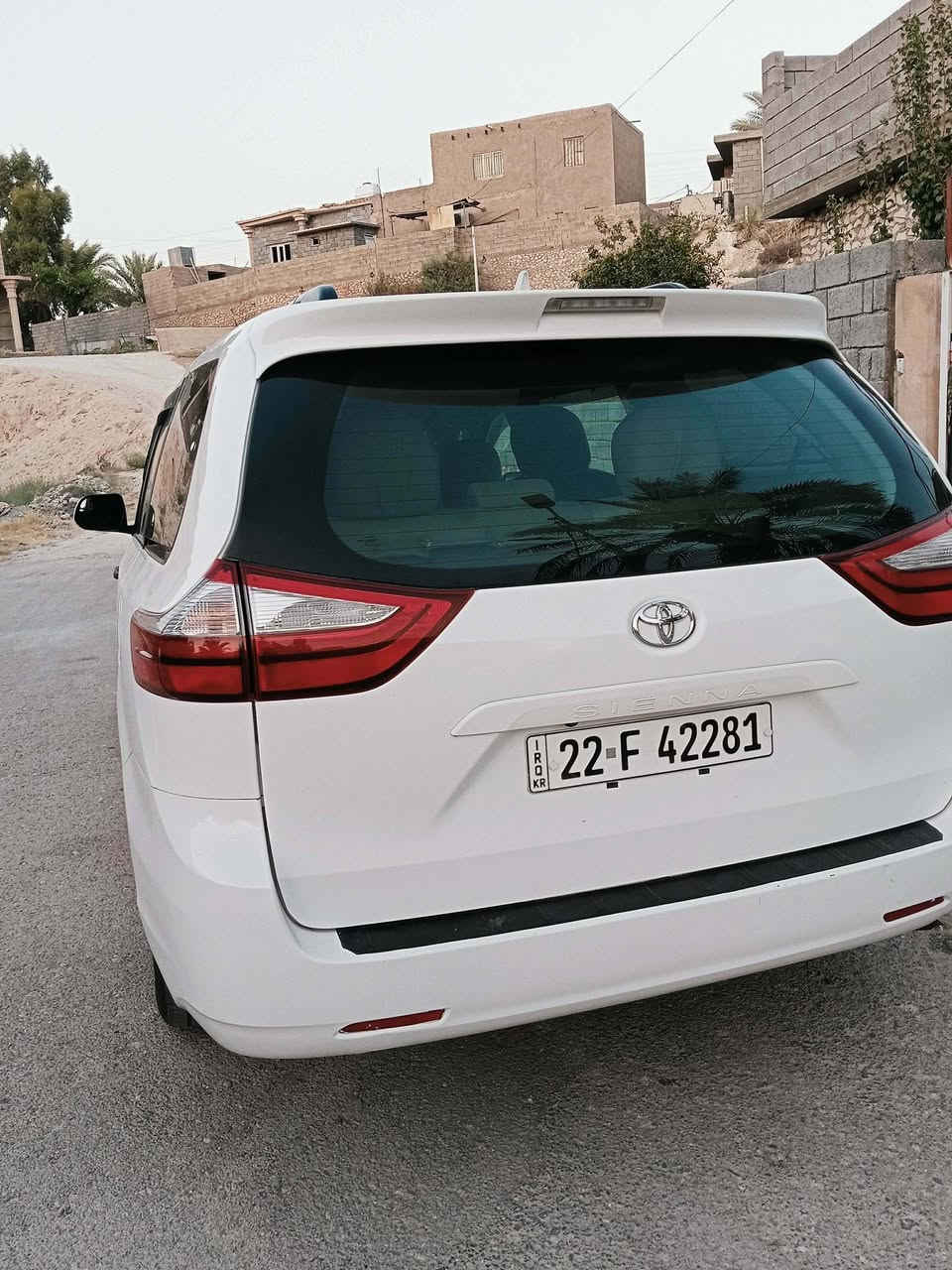 السلام عليكم
سينا موديل 2017 L للبيع 
رقم اربيل خصوصي 
ضررها جامغ وبنيد بدون دواخل 
سياره جاهزه متحط عليها ربع 
السعر 175 وبيها مجال 
متواجد اربيل وحديثه 
***********
