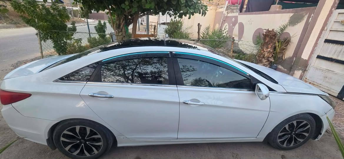 سوناتا خليجي موديل ٢٠١١ رقم أربيل مكينه ٢٤٠٠ 
سيارة بيها قطعة قطعتين مبدلات واحد بارد 
تبريد بانوراما 
سيارة الحمدلله مال جناي عندي بيها وكالة ومالكها من مدينة القاسم 
السيارة كاملة سعرها ١٠٣ وبيها مجال للشراي 
للتواصل والاستفسار 
***********
