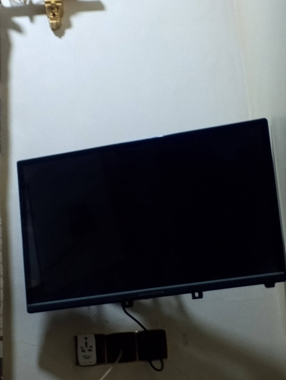 سلام عليكم  بلازما 📺للبيع.  النوعيه سامسونك بلازمه نضيفه وجديده الحجم مالتهه 32 بوصه شغاله كامله هيه السعر250 وبيهه مجال وتدلل  المكان بصره شط العرب جزيره الاستفسار لاتصال على الرقم التالي ***********
