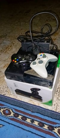 اكس بوكس ٣٦٠ • جويستك ثنين • نظيف مستخدم اسبوع