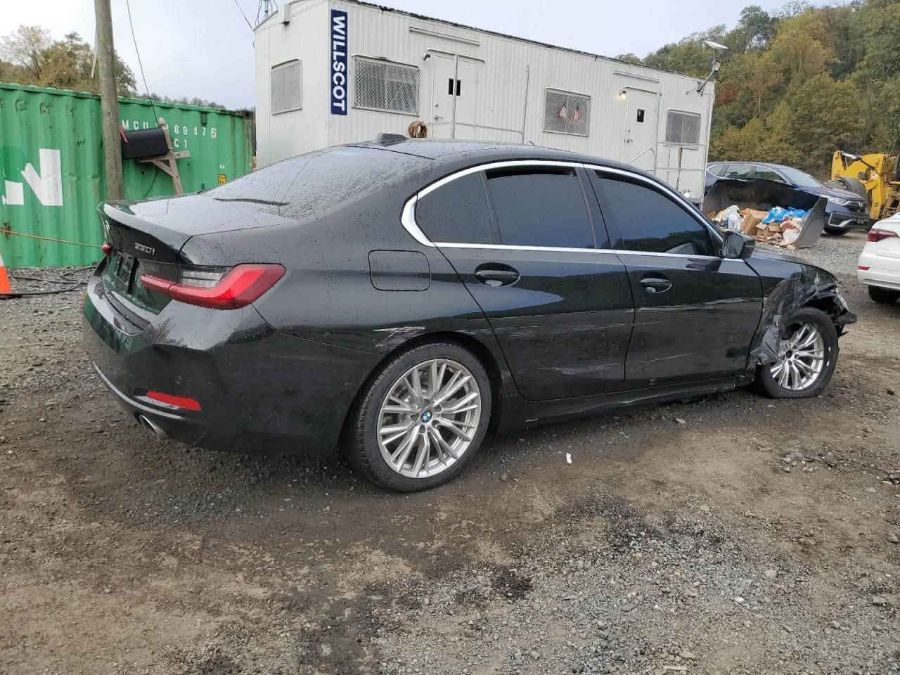 بي ام دبليو 330i • دعاميات M • ٥٢٨٧٩ كم