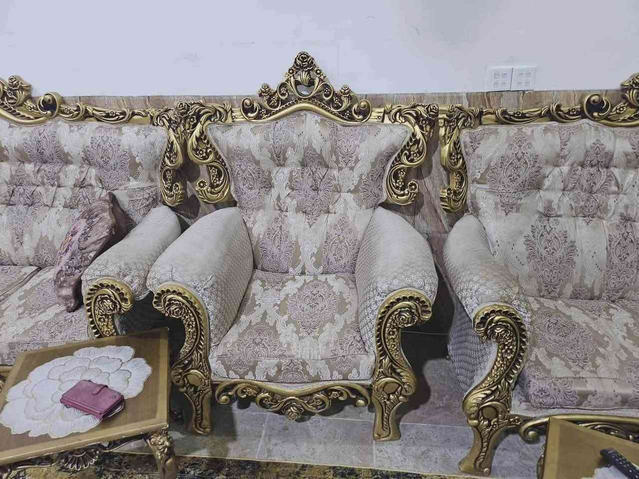 السلام عليكم  عندي تخم للبيع سعره 600الف للاتصال ***********
