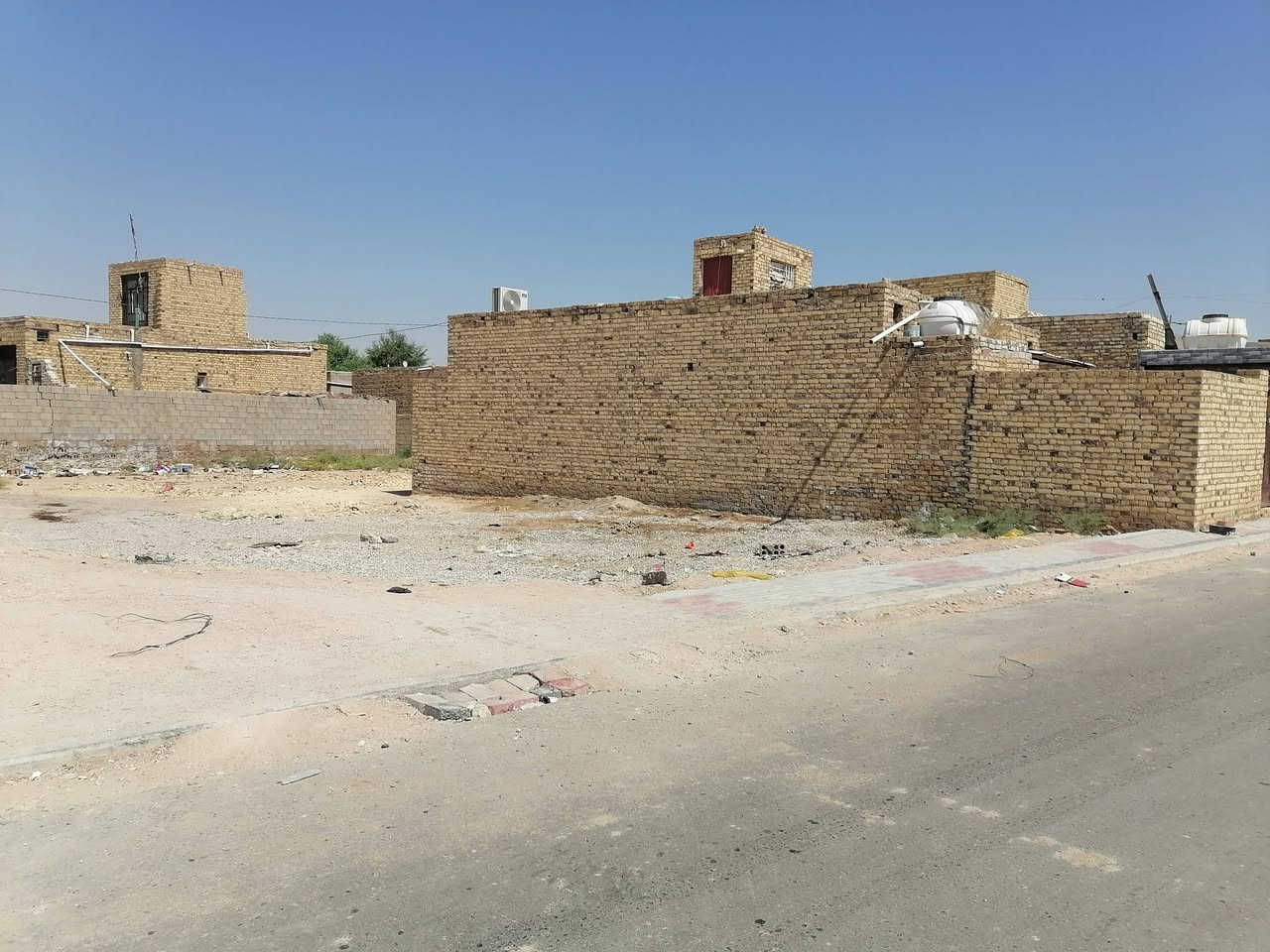قطعة طابوا زراعي للبيع سند ٢٥
مساحة ١٨٠ متر
كافة الخدمات ماي مجاري كهرباء تبليط
العنوان الشارع السياحي
حي المعراج قرب شارع عشرين
للاستفسار الاتصال على الرقم التالي ***********

