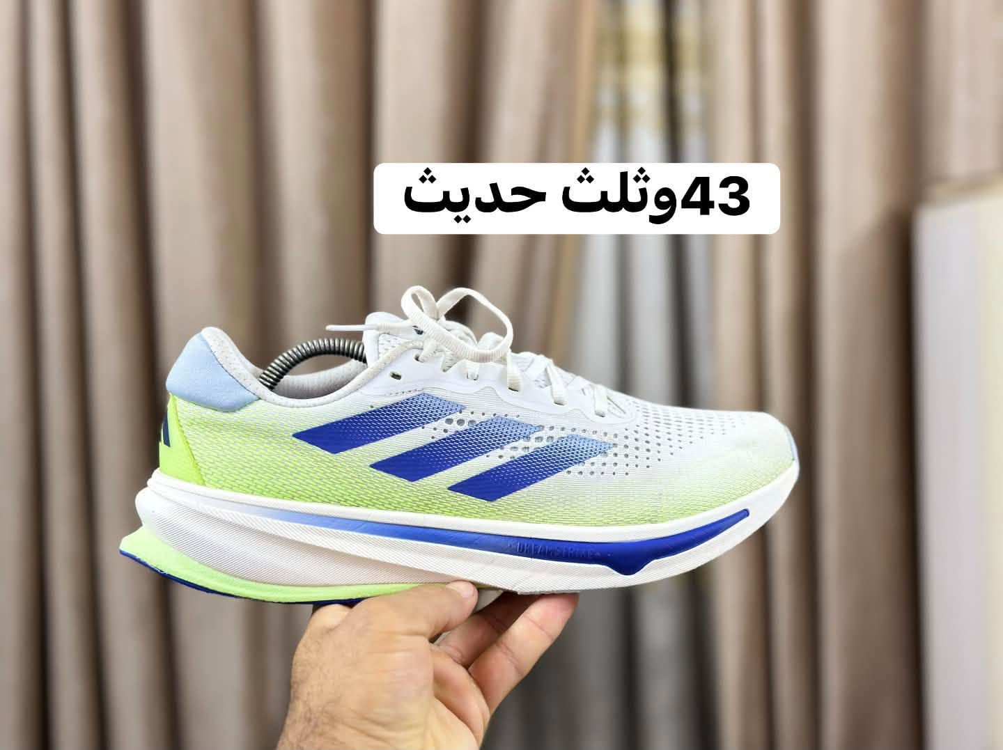قطع باله اصلي اورجنال 
القياس داخل الصور الاسعار مختلفه 
يوجد توصيل بغدا. والمحافظات ***********

نص مكتوب في الصور:
- 41
- 39
- 39 يلبس 40
- 42 حديث
- 43
- 47
- 45 ونص حديث
- حديث 40
- 43 وثلث حديث