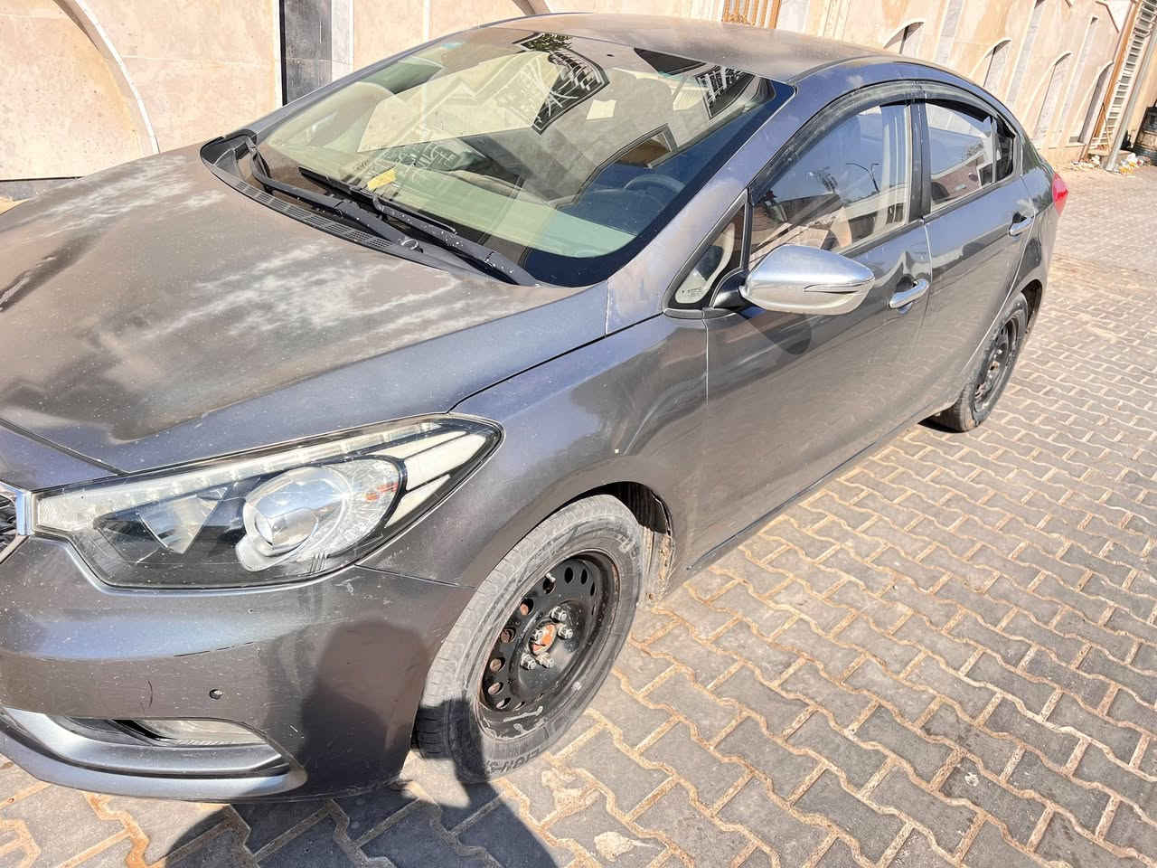 السلام عليكم
للبيع سيراتو 
2015
رقم ذي قار
السعر 98وبيه مجال
المكان كوت
***********

***********واتساب

