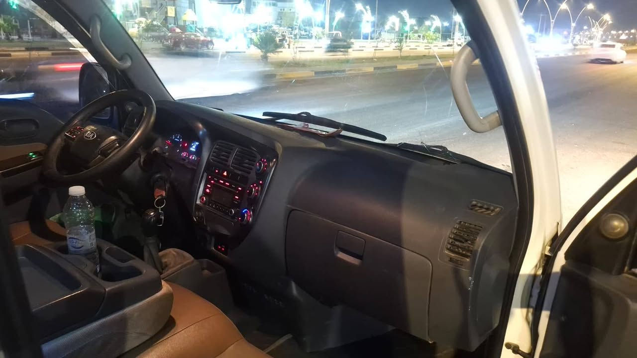 سلام عليكم كيه للبيع مديل 2021 رقم قادسيه سيارة جديده السعر 128 بيها مجال العنوان البصره اتصل على الرقم ***********
