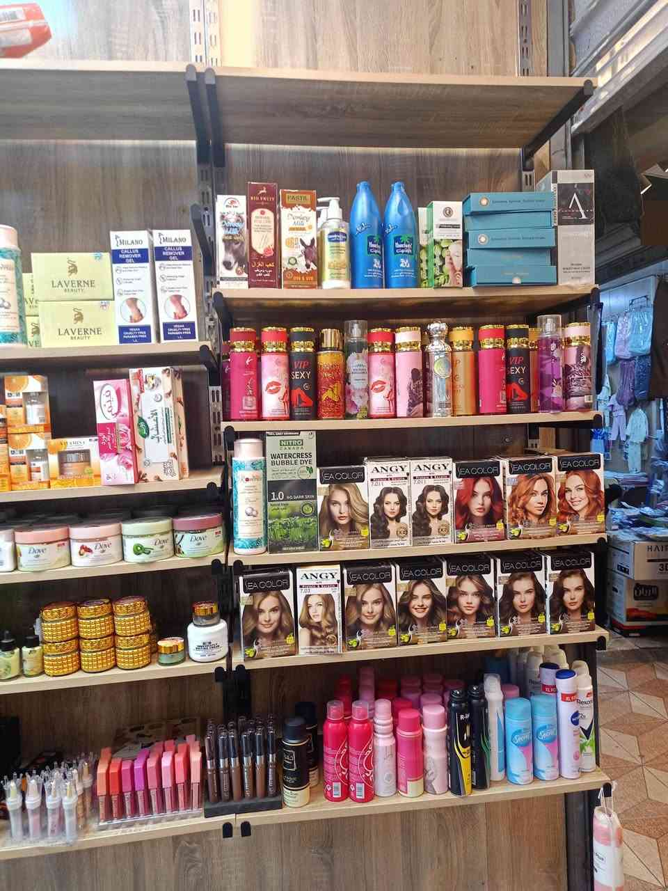 محل كوزمتك • شلعة كاملة • كما بالصور