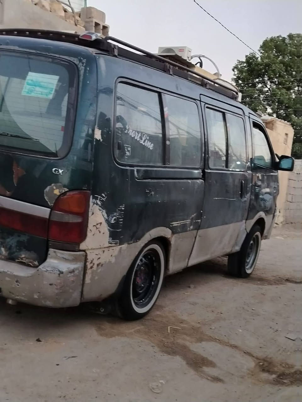 السلام عليكم بريجو 1996 مكينه كير اكسن بل صندوك ملطوبه مرور 400 وهيئه 150 فقط دواخل جديده راعيه موجود يمي السياره نكره سلف وكبل للشارع السعر 32 وبيهاا مجال للطيبين وهذه رقم صاحب السياره اني مكلف بل ***********

