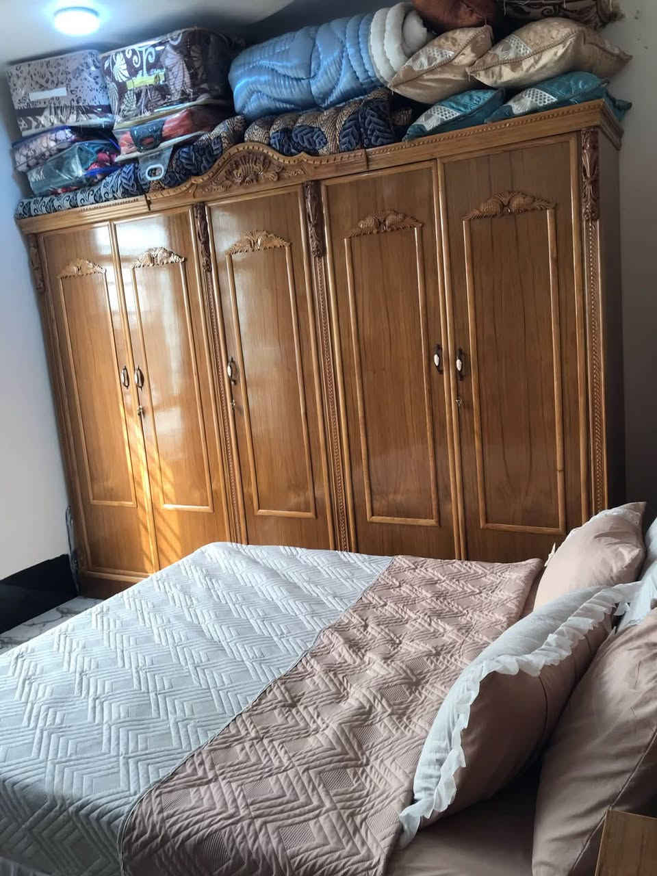سلام عليكم غرفه لبيع تزكام عراقي ستعمال بس سنه ونص  جديده تواصل على هذا رقم بي واتساب ***********

