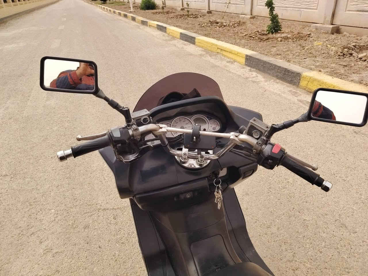 دراجه ماجسته دبل رون نزلتهه من لرنبه  تاريخ  /4/27/2025 ماشيه  ٤٣ بعدهه بحيلهه شرط لفحص كل شغال سعر   900  بيهه مدال حك لجيه هاذ رقمي *********** اتصال أو  واتساب  عنوان بغداد الزعفرانيه

