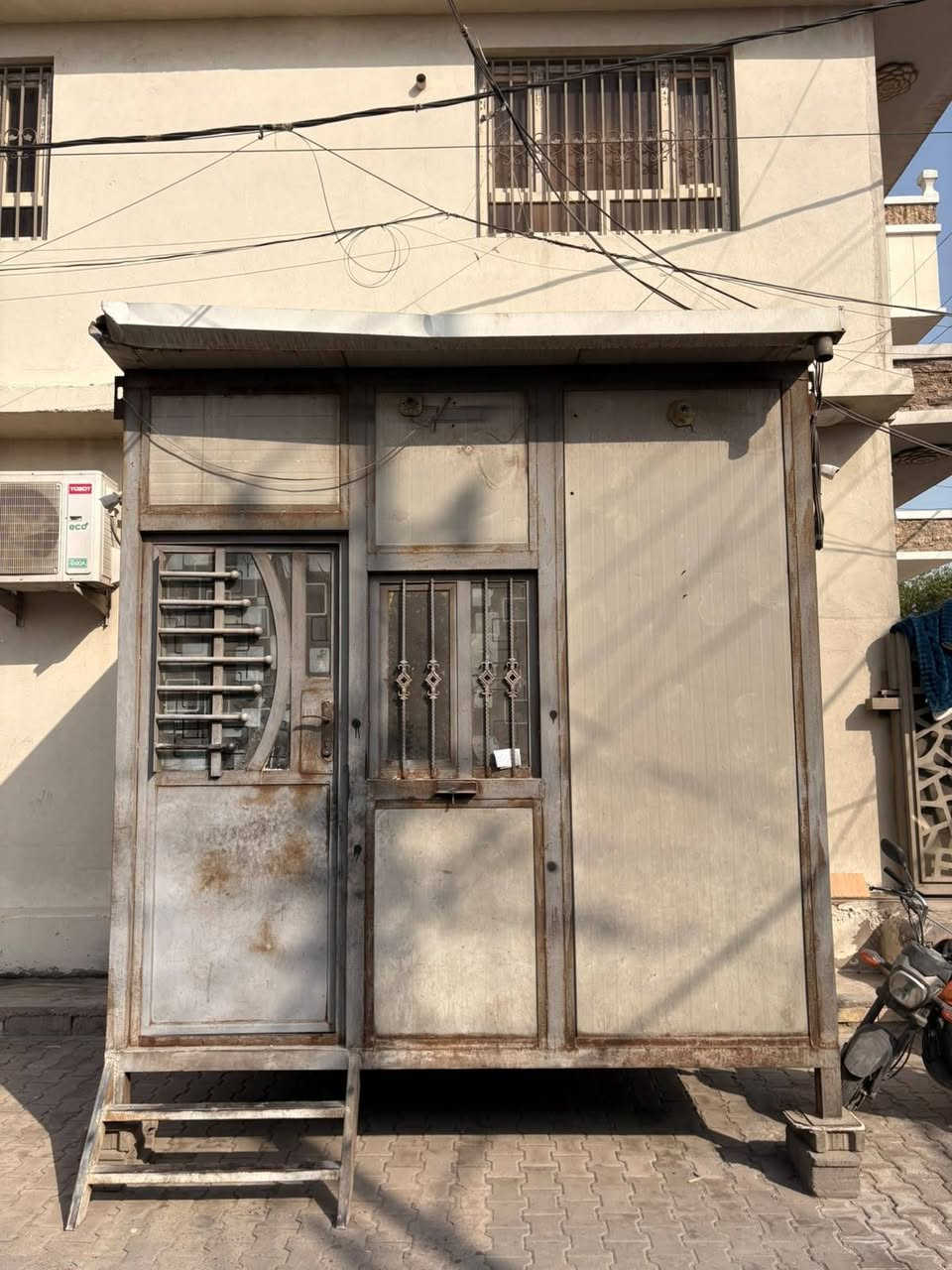كرفان • نظيف • جاهز للنقل