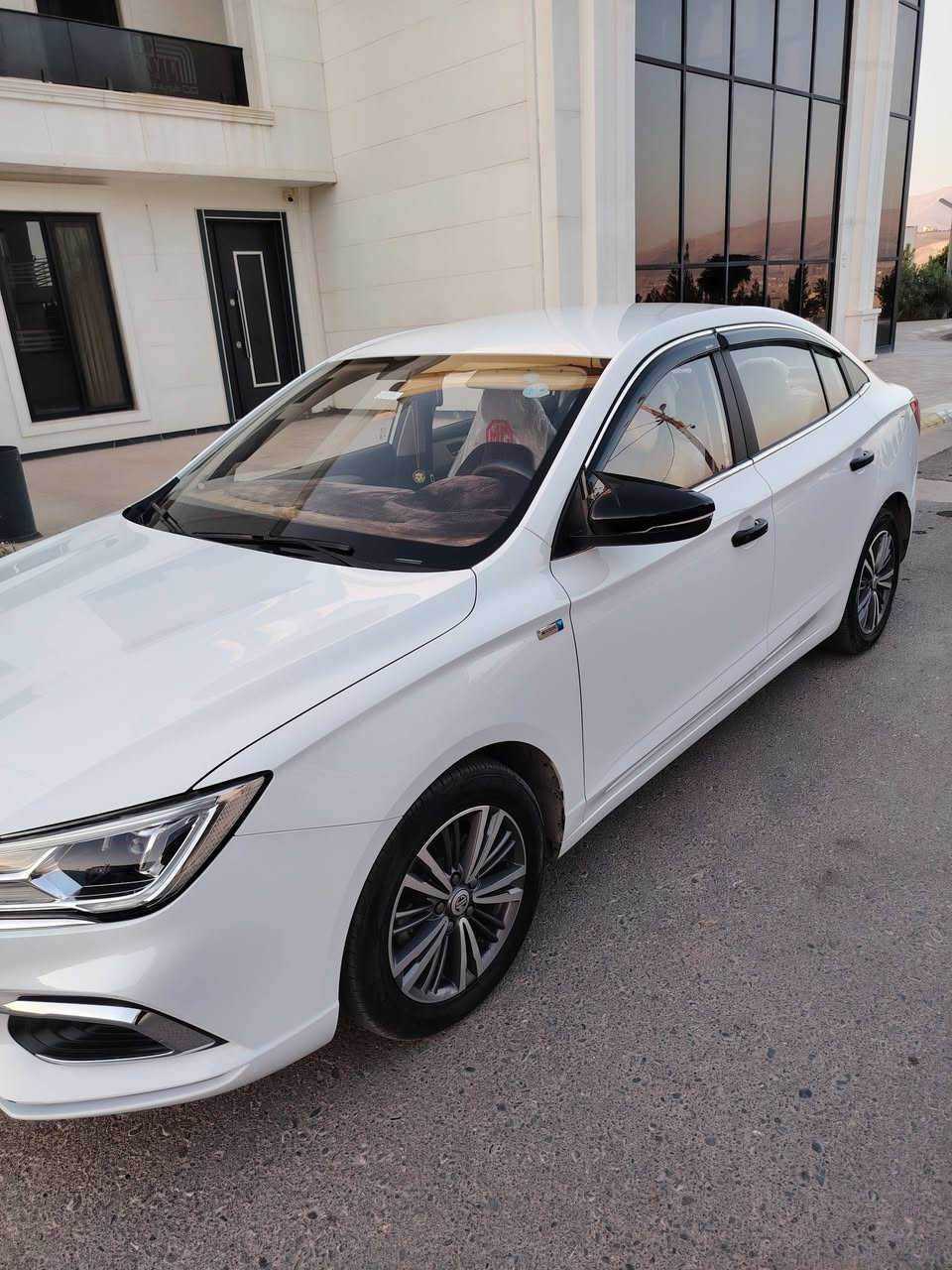 Mg5 2024 comfort
410000 رۆشتووە
کامل جوانکاری
١٠٣ گەڵا 
دوو پەنجە pdr هەیە
لەگەڵ شوختێ کە دیار نیە لای درگای سایەق جێی باس نیە
***********
