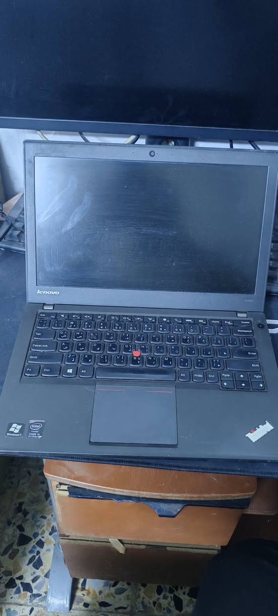 لابتوب Lenovo X240

نضيف كلش مع شاحن الأصلي
دبل بطاريه ليثينوم 
الشحن 4 ساعات
Core i5 جيل الرابع
رام 4GB
الهارد 320GB
حجم الشاشه 13 انج

السعر 90 الف بي مجال قليل
مكاني بغداد / ***********

نص مكتوب في الصور:
- About Your PC is monitored and protected. See details in Windows Security Installed RAM 4.00 GB DDR3 Processor Intel(R) Core(TM) i5-4300U CPU @ 1.90GHz 2.50 GHz Graphics Card 113 MB Intel(R) HD Graphics Family DESKTOP-KFTCUEQ 20AMS53B00 Device Specifications Device Name DESKTOP-KFTCUEQ Processor Intel(R) Core(TM) i5-4300U CPU @ 1.90GHz Installed RAM 4.00 GB (3.69 GB usable) Graphics Card Intel(R) HD Graphics Family (113 MB) Storage 112 GB SSD STAR SSD 120GB Device ID 9B8AD097-6A20-4488-97F0-6F414519009D