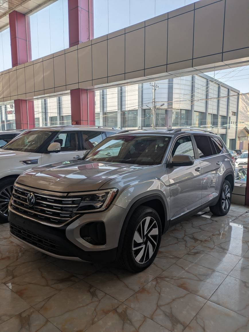 VOLKSWAGEN ATLAS SEL 2024 AWD
مكينة 20 توربو Awd  ٤ سلندر
فول بانوراما
داتاشو
كشن تدفئة و تبريد و خزن
تبريد مركزي
نشرة ليد
7 راكب vip فاملي
مقاعد جلد
نقطة عمياء
شاشة مركزي
دعم لاسلكي apple carplay . Android
دعم جاملغ سائق صبخ و شبر صبخ بالبنيد موضح بالصور
سعر 275 و مجال
بدون رقم تترقم محافظات الاقليم
رقم شاصي

1V2BR2CA4RC554375
رقم موبايل *********** دهوك, العراق
