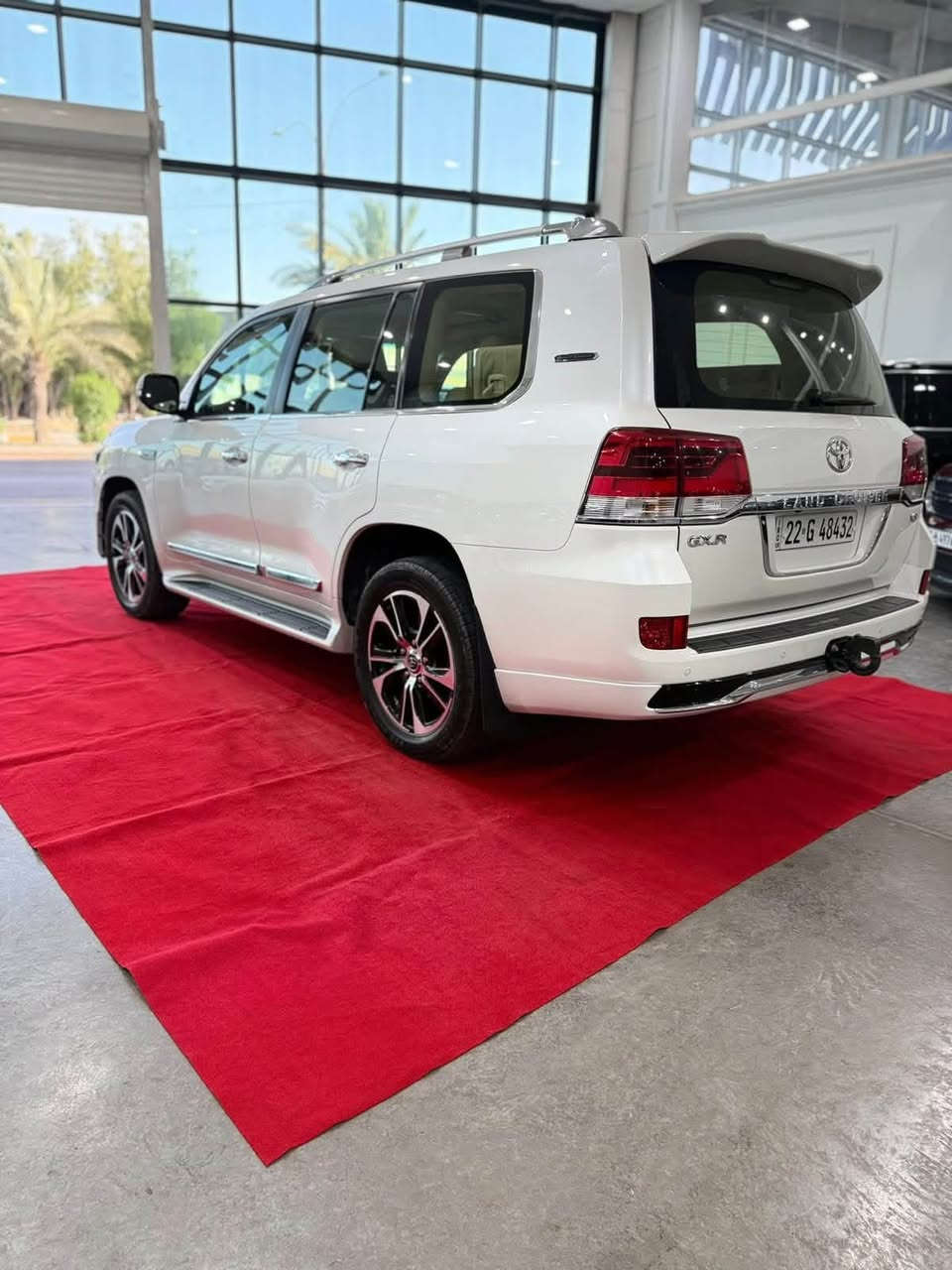 لاندكروزر GXR
2016

بريم فول موصفات

عداد المسافة 130,000

بارد في الباب فقط

السعر 420ورقة او بيها مجال 

العنوان بغداد جكوك

***********
