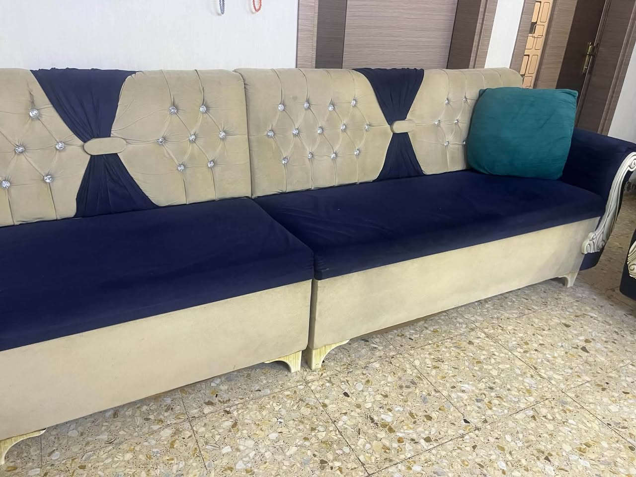 ديوان 150 قفل
