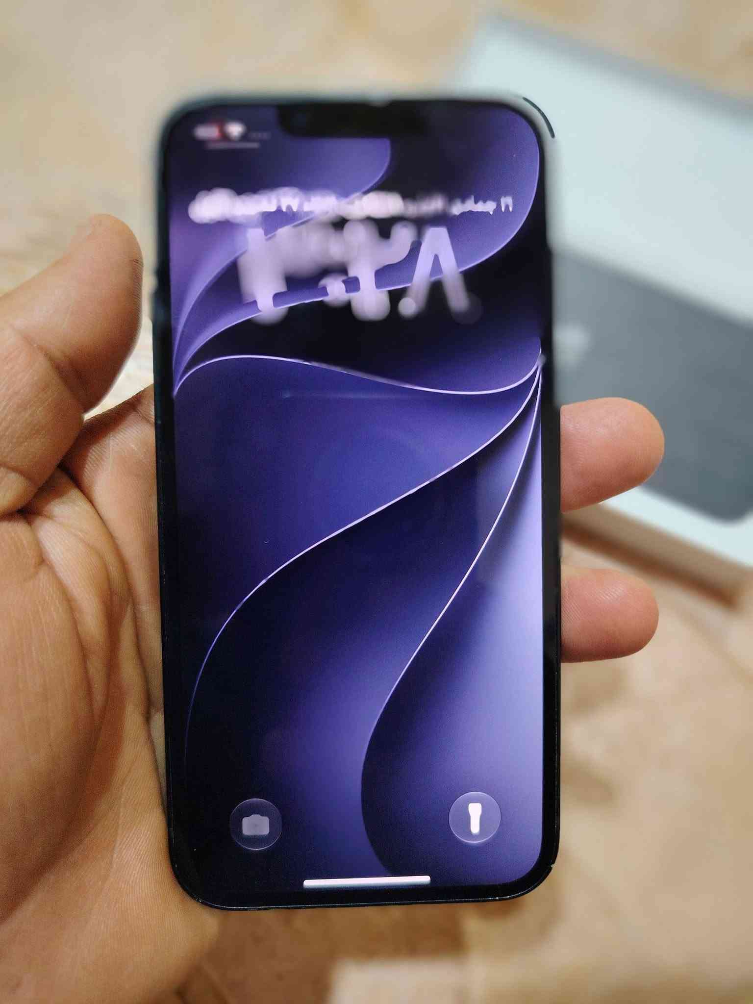 ايفون 13 • ٢٥٦ غ.ب • بطارية ٩٣%