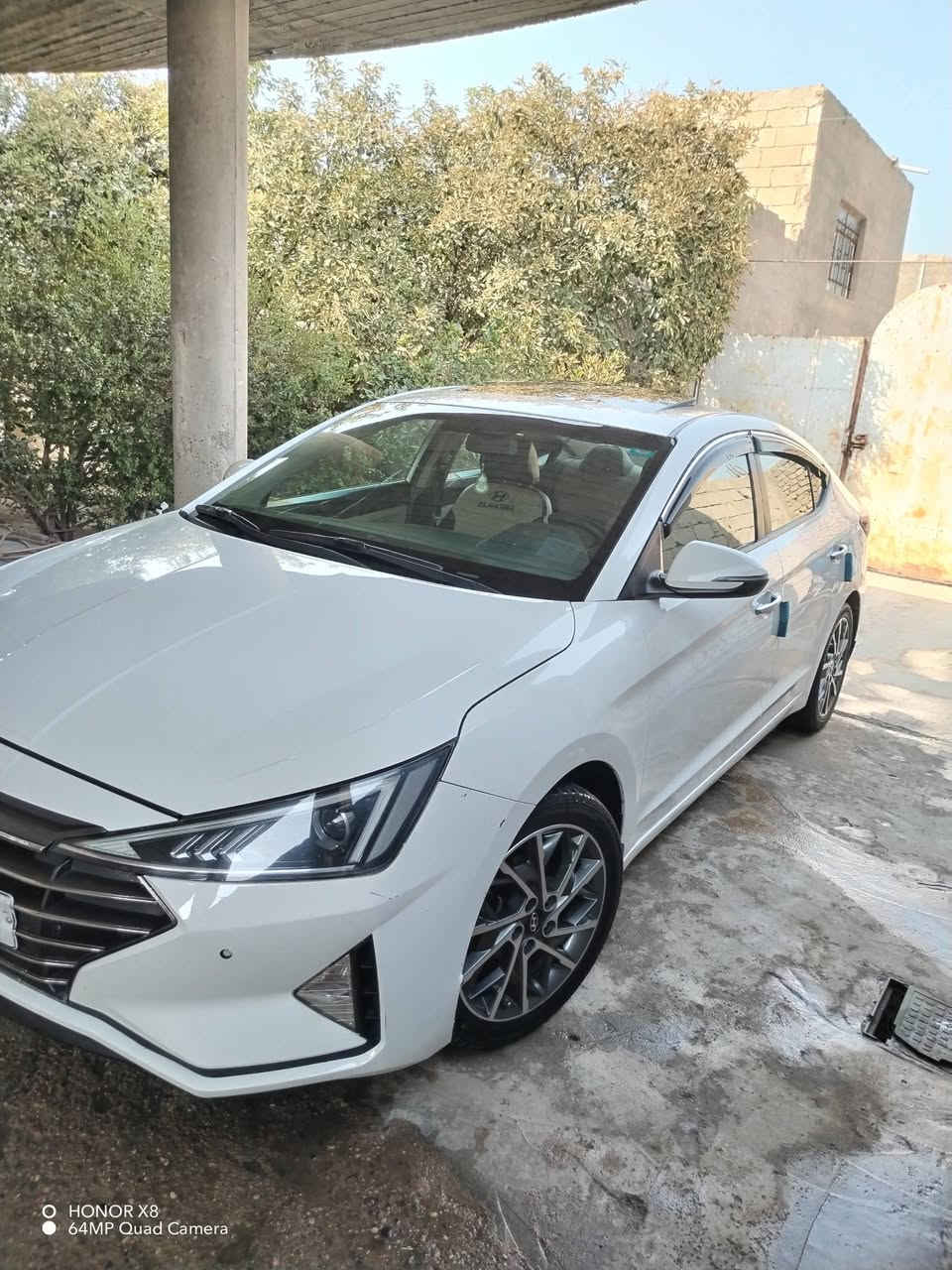 سلام عليكم
ألبيـع النترا 2020
كفاله عامه 
رقم بغـداد دولي 
خلـيجي مكيـنه 2000 دوش 
ماشيه 73  
كير مكينه حداديه شركه 
تبريد قطعتين داخل صاج + بيجي 
فول موصفـات واحد ع واحد
فتحه سلايت 
بصمه اشاير بلمري  مري شفط 
حساسات خلفيه 
شاشه كبيره  
٣ وضعيات قياده 
بصمه ابواب 
ويل كب كروم 
ملاحظه سياره مكفوله وجديده ما نقصه شي خير من الله 

السعر 153وبيه مجال 
مكان السياره كربلاء 
الاستفسار رقم ***********

نص مكتوب في الصور:
- HONOR X8 64MP Quad Camera
- HONOR X8
- 64MP Quad Camera
- O HONOR X8