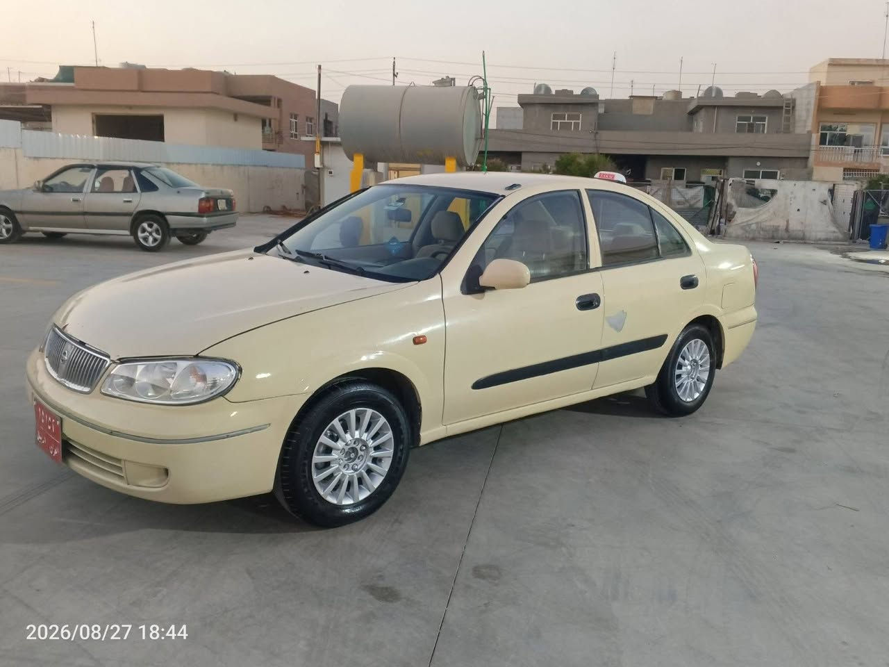 نیسان سەنی تەکسی 2006
سعر 85کەمێک مەجال
گێر حادیی  گێر ومەکینەی بەشەرتە
ناو زەرد قفل مەرکەزی
پشتی جەمپێکی هەیە و
 پێشی چاملغی لای سەکنی پستێکی هەیە 
تایەی تازەیە زۆر تووندووتۆڵە
سەیارەکە ئی ماڵەوەیە ئی معرەز نیە
***********ئەوە ژمارەی خاوەنەکەی 
[***********]ژمارەی خاوەنەکەیە
شوێن هەولێر 
بۆ زانیاری زیاتر پەیوەند بکەن بە خاوەنەکەی
