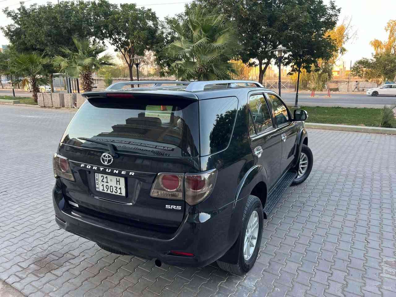 Forchnar 2012 كالار, السليمانية

نص مكتوب في الصور:
- Toyota forchnar 2012 تؤيؤتا فورچنه ر ٢٠١٢ ده بل ئه كسـل سه ياره كه بى بؤياخه ته نها ٤ په نجه ساردى هه يه سه ياره ى ماله بي نوقسانييه گيروو مه كينه و ده بل ئه كسـل و هه موو شتيكى به شه رت ده عامى بؤ دعامى به شه رت ره قه م سليمانييه به ناوى خؤمانه وه يه سه نه وى هه تا وه كو ٢٠٢٩ تازه يه نرخى ١٦٠ وه ره قه و مه عمه له سه ياره كه له كه لاره *********** + Add media +5