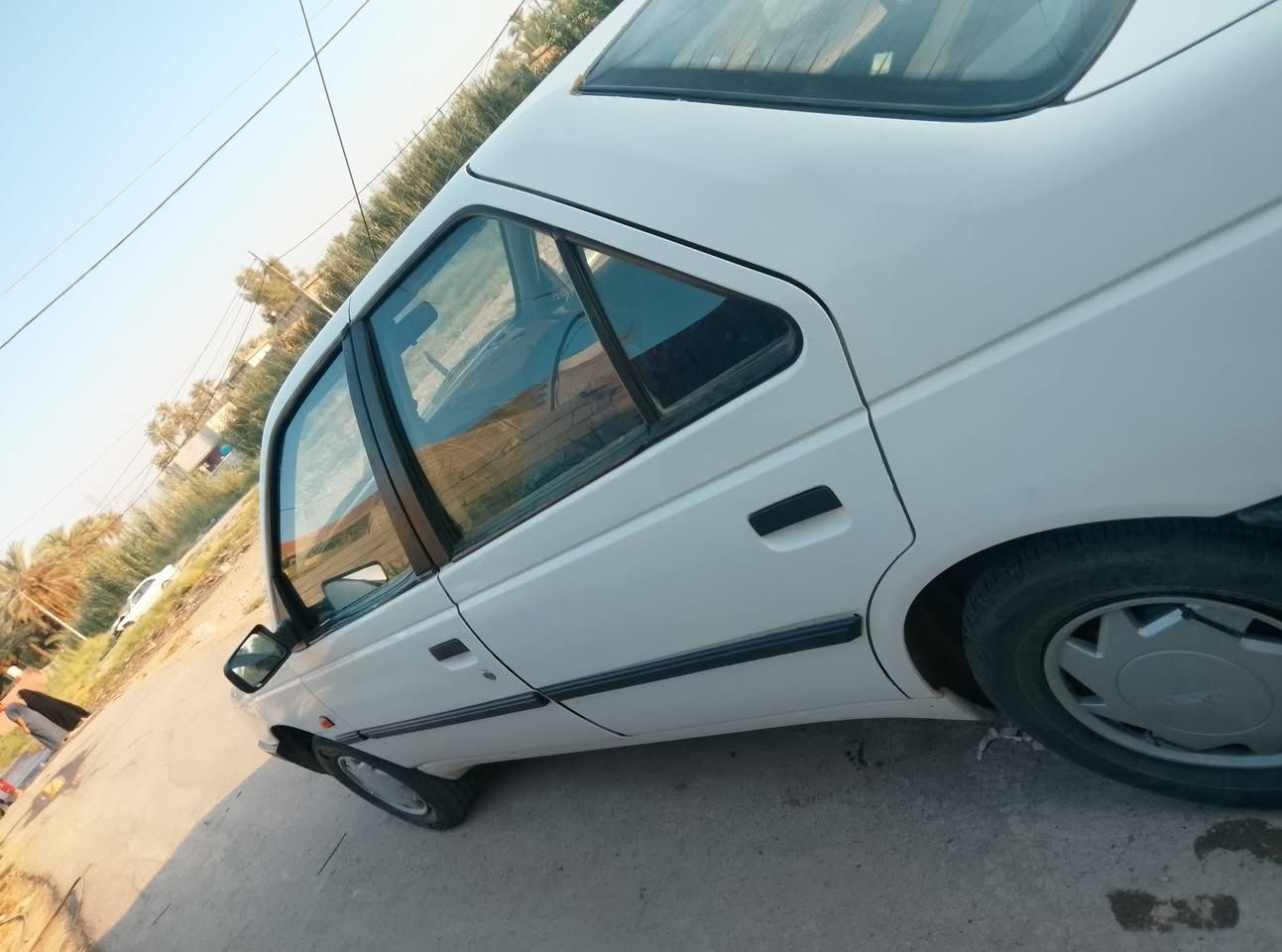 سلام عليكم بيجو روى 2009بلاديه بدون قطره صبغ تبريد ثلج رقم بغداد نكليزي السعر 33وبيها مجال الرقم ***********عنوان ديالى
