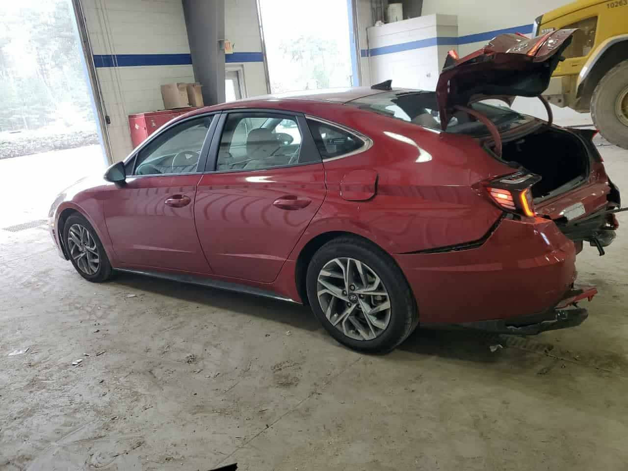 سلام عليكم سوناتا للبيع موديل 23سعر 162 ماشيه 39ميل العنوان كربلاء *********** فول ماعدا البناوراما ماشيه 39ميل او مراوس ب الانترا او كامري
