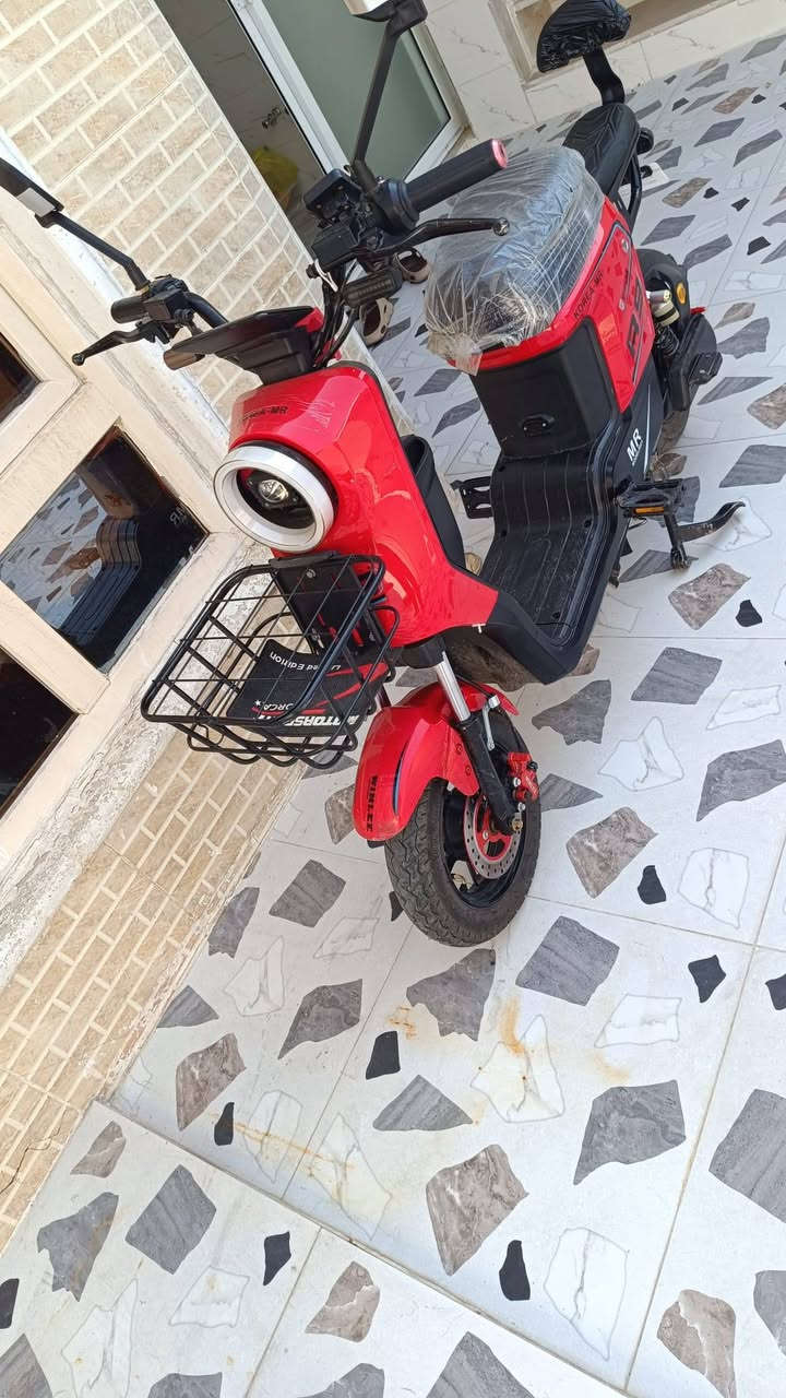ماطور R9البيع خمس بطاريات نضيف اخو الجديد لتواصل واتساب ***********
