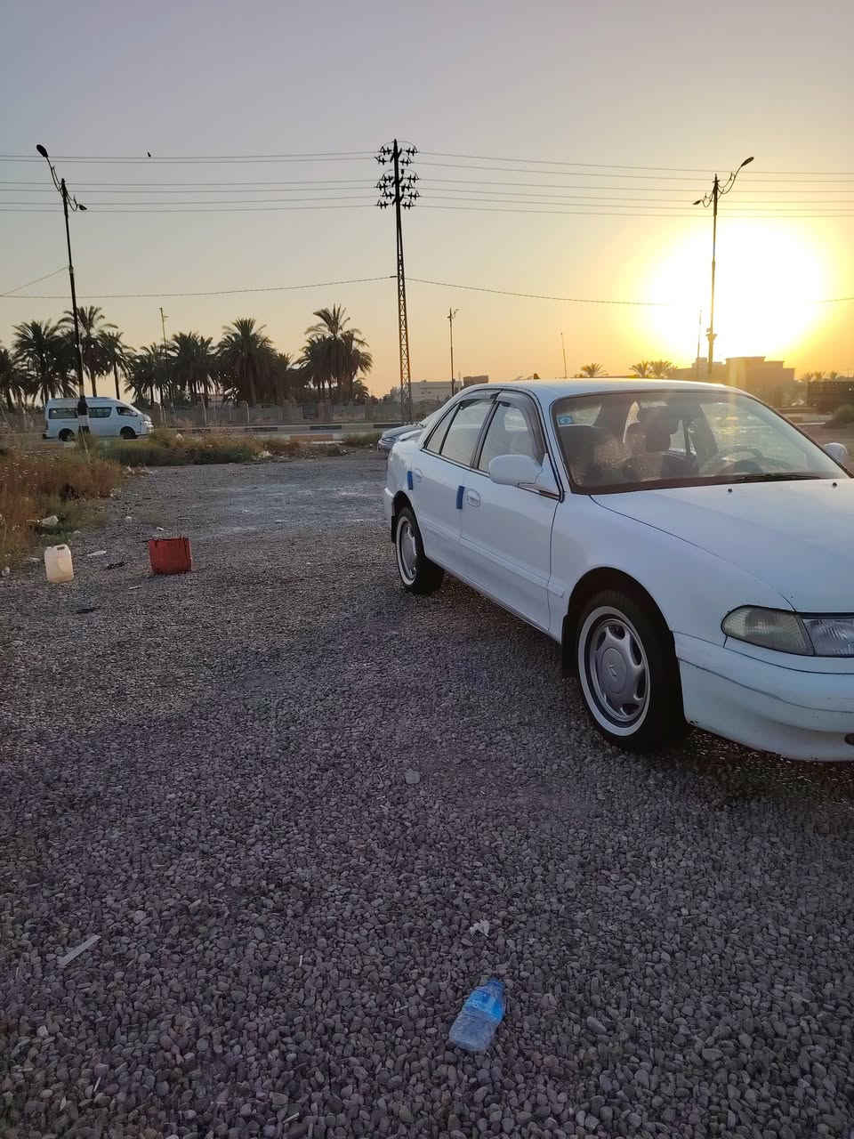 السلام عليكم
سوناتا تو موديل ٩٤ مكينه الفين مفتوح كير عادي تبريد شغال كهرباءيات كله شغاله تخم تاير خط ابيض جديد صدر امامي خلفي جيد شاشه صغيره اربع سماعات شغاله سنويه جديده رقم دولي جديد السياره باسمنه شرط التحويل جامه اماميه جديده كاعيه مغلفه جلد كشنات جديده داخله جديد 
مكاني ديالى بعقوبه التحرير
#السعر ٤٥ ///وقابل لتفاوض
***********
