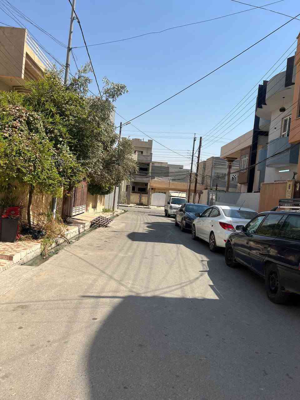 السعر 250 الف شهرياً
شقة طابق ارضي للايجار
الموقع : حي الصديق الثانية ( خلف جامع الطيار )
المساحة : 100 متر
تتكون من غرفة وصالة ومطبخ وصحيات
لمعرفة كافة الاسعار يمكنكم الانضمام الى قناة التلكرام عبر 
الرابط ادناه : 
https://t.me/realestatemhnd
للاستفسار اكثر يرجى الاتصال على الارقام التالية: 
***********
***********
***********
نستقبل عروض البيع والشراء والايجار في اغلب مناطق ساحل الموصل الايسر
عنوان المكتب : الموصل حي الصديق بداية شارع 20 مقابل مثلجات الصنوبر مكتب مهند الحجيات،
