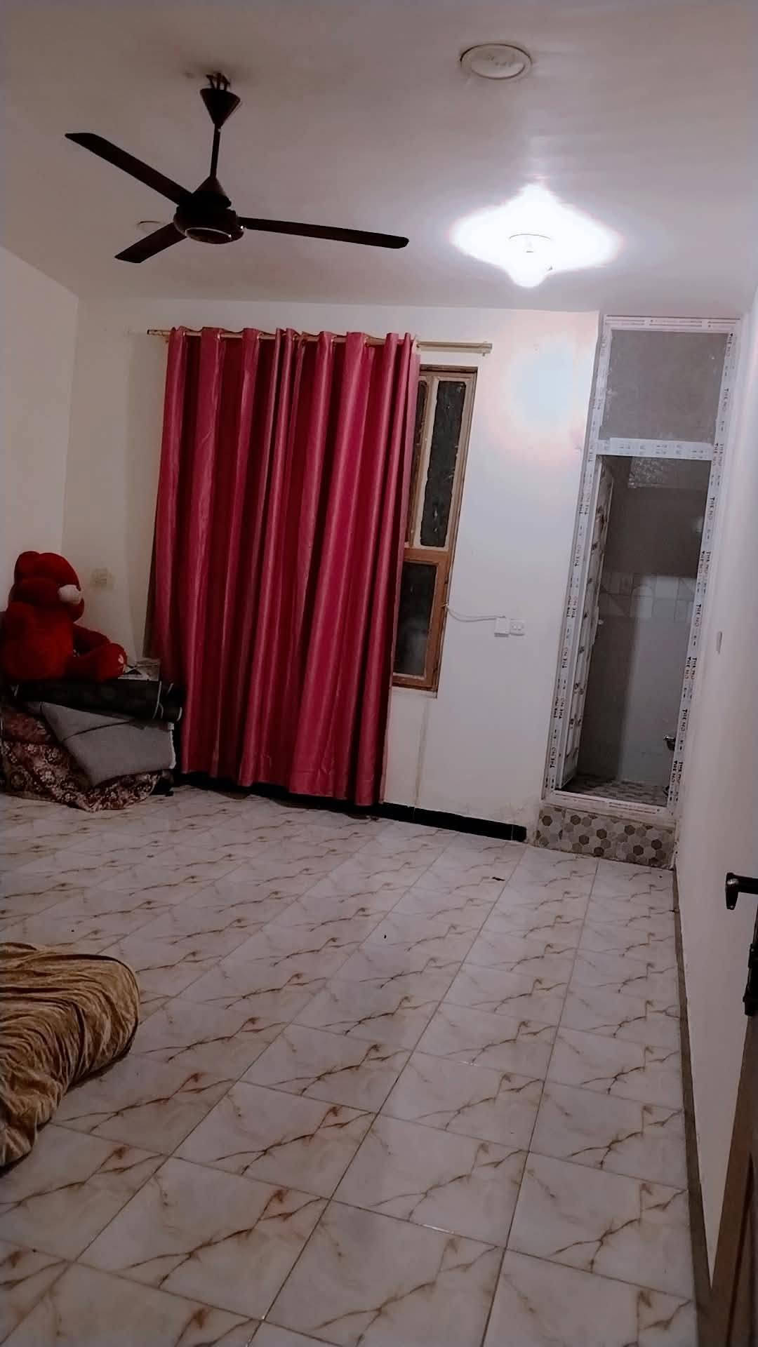 شعب شارع صحة بيت نضيف مطلوب عالئه صغيرة لاستفسار ع رقم ***********
سلام عليكم بيت لايجار طابق ثاني غرفة سويت فوك جوه ستقبال مطبخ تواليت
