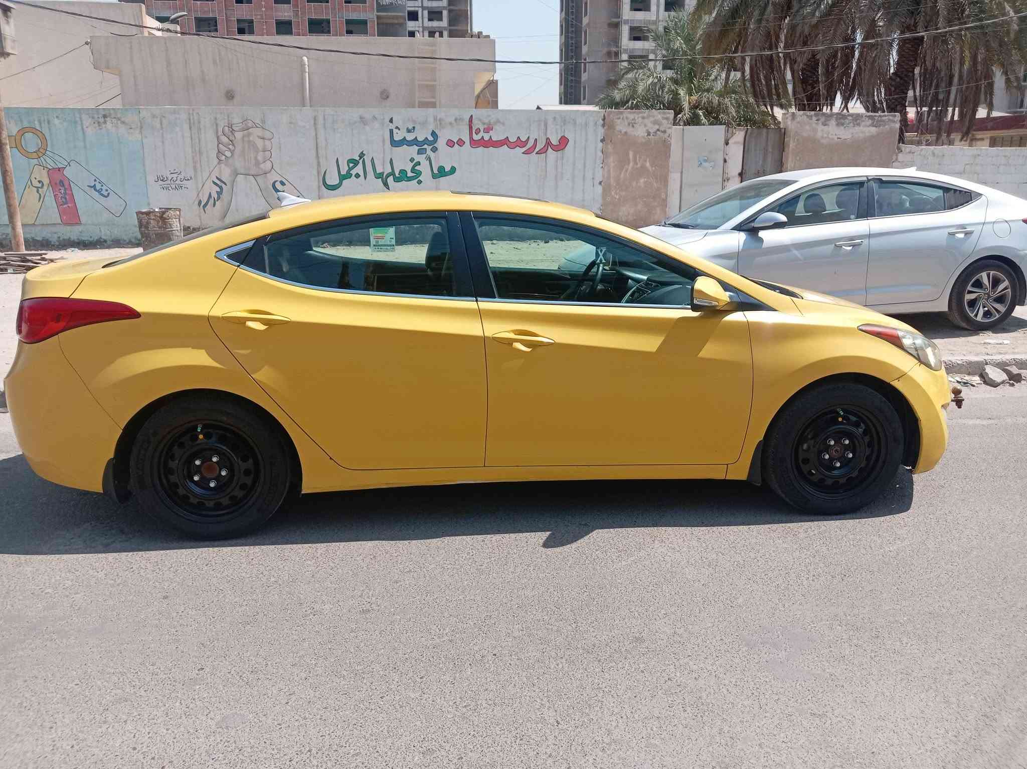 النترا ٢٠١٢ وارد امريكي حادثه بنيد فقط ونفسه راجع ليبل واحد وبدون دواخل كير مكينه نضاف صدر خلفي وامامي جديد تخم تاير جديد تبريد ثلج مصفره هيئة وغرامات سنويه ل29 بسمي أرقام انكليزي هزه جديده السعر ٨٨ وبيه مجال قليل رقم الهاتف *********** مكان السياره بغداد
