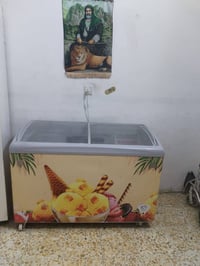 ثلاجة • للبيع