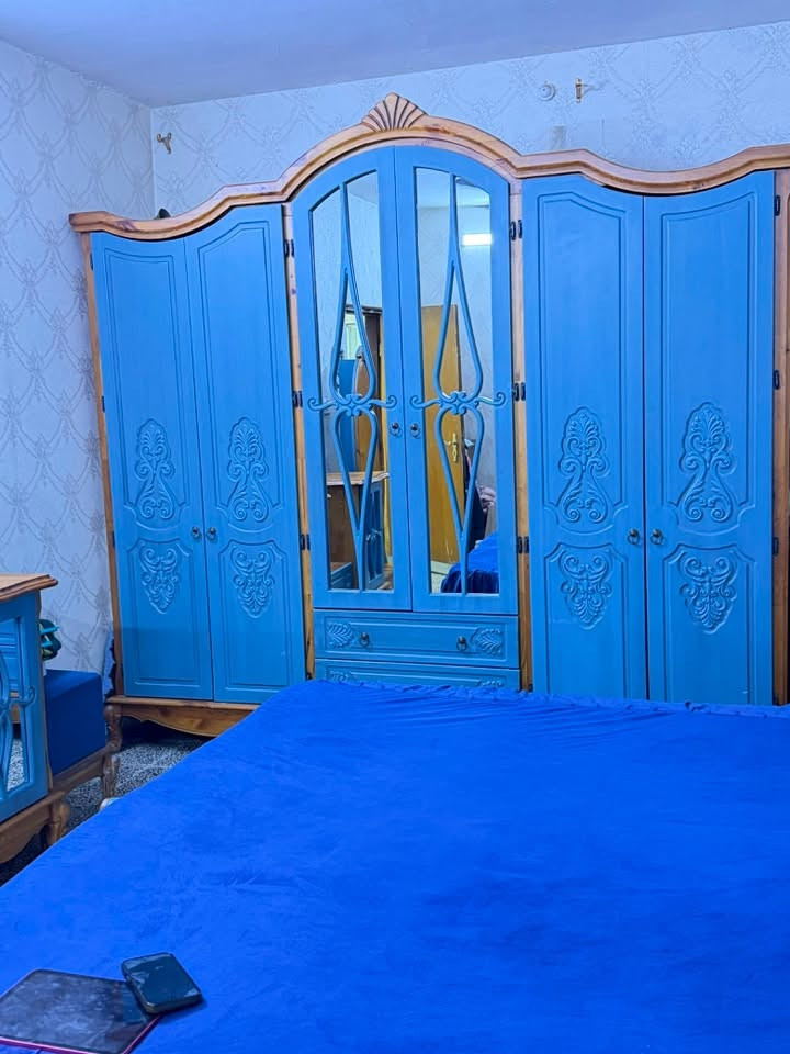 سلام عليكم مكاني بغداد
هذة غرفة نوم نظيف وثقيلة خشب اصلي مو نشارة 

للبيع سعر مليونين 

***********

هذا رقم الشراي يفوت واتساب
