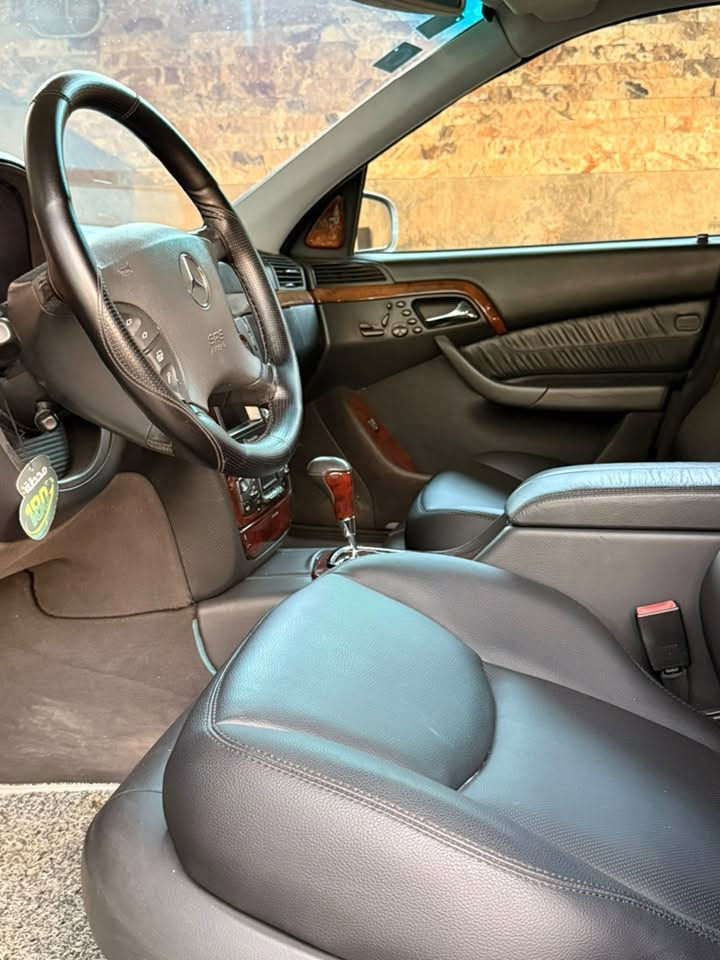 السلام عليكم
للبيع فقط

مرسيدس حجم S 500 موديل 2000 محرك V8 

سياره بلادية مال جناي ومصروف عليها 

محرك وكير مكفولات من اي شي  

صدر امامي وخلفي كله جديد وچوبلسات صعود ونزول

تخم تاير + ويل جديد وباتري جديد  

غرفتها كلش جديدة بدون زلغ او فطر

بردة خلفية، سلايد، كشنات امامي كهرباء وخزن وتدفئة

سيارة وارد يابان مكفوله من الضرر والخياس والحادث 

بيها صبغ كم قطعة وباقي القطع عالبلاد ابيع مصبوغة عام

السعر 128$ وبي مجال للشراي 

السيارة جاهزة من كل النواحي ونظيفة جداً ومتحتاج اي مصرف 

العنوان بغداد الكرخ

للاستفسار 

***********

اتصال + واتس
